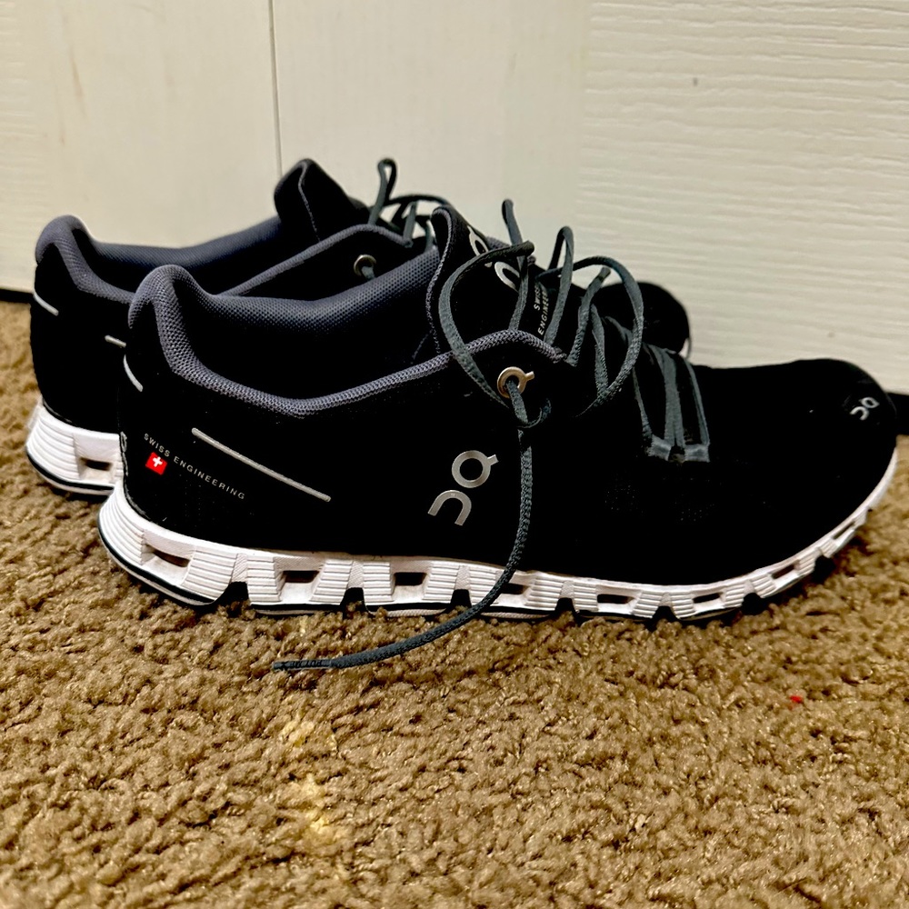 On Cloud Women’s Running Shoe